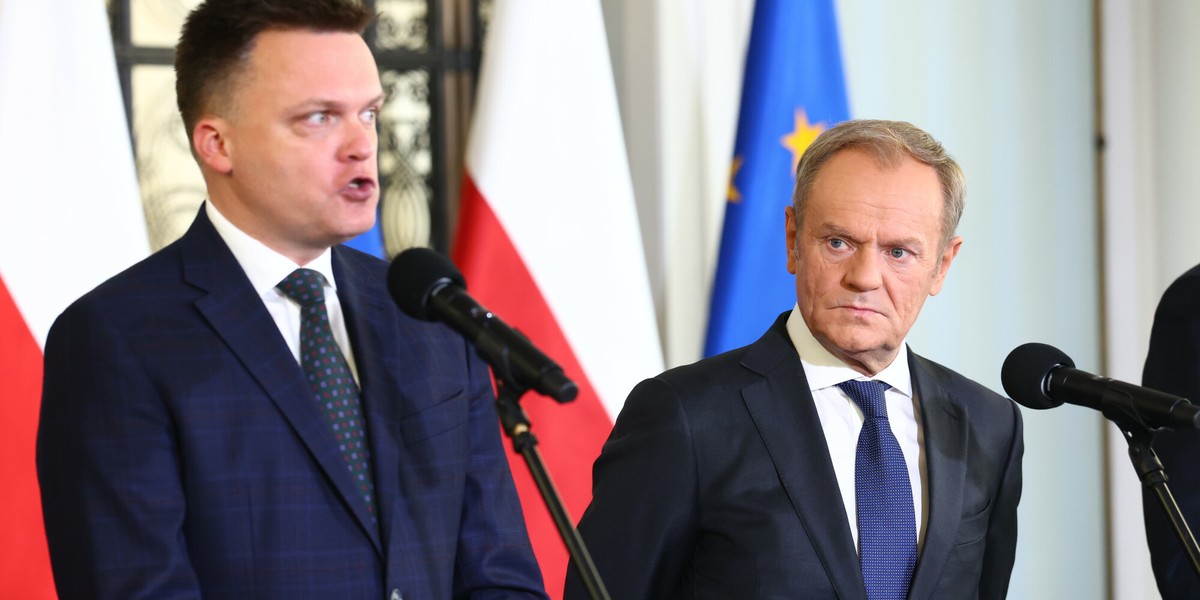 Szymon Hołownia i Donald Tusk przegrywają w sondażu z Rafałem Trzaskowskim