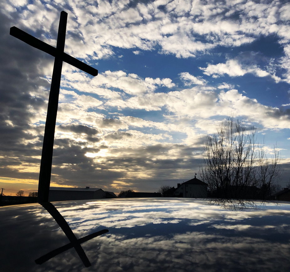 Zdjęcie przydrożnego krzyża | ks. Mariusz Wedziuk