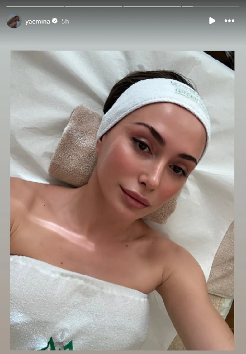 Emina Jahović, objava