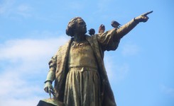 Hiszpania reaguje na śmierć George'a Floyda. Politycy chcą usunięcia pomników Kolumba