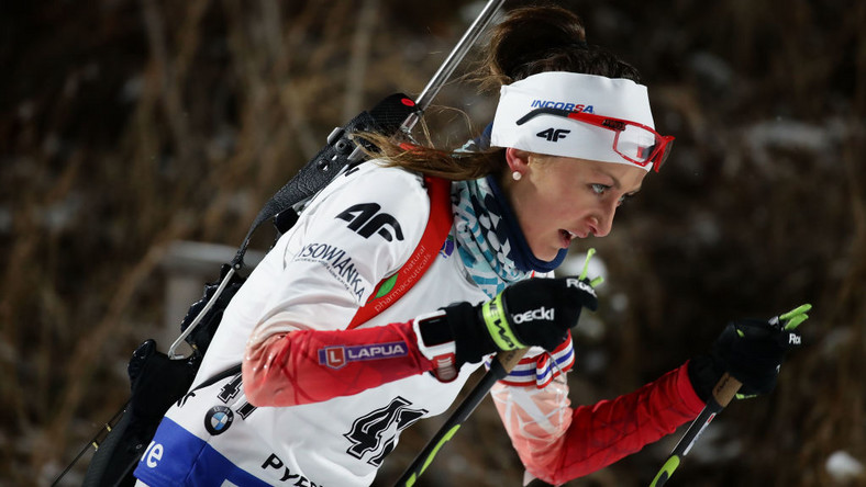 Monika Hojnisz jest polską biathlonistką klubu sportowego AZS AWF Katowice. Pomimo młodego wieku, na swoim koncie ma już kilka sukcesów. Na Instagramie zamieściła krótki filmik, jak regeneruje się pomiędzy treningami.