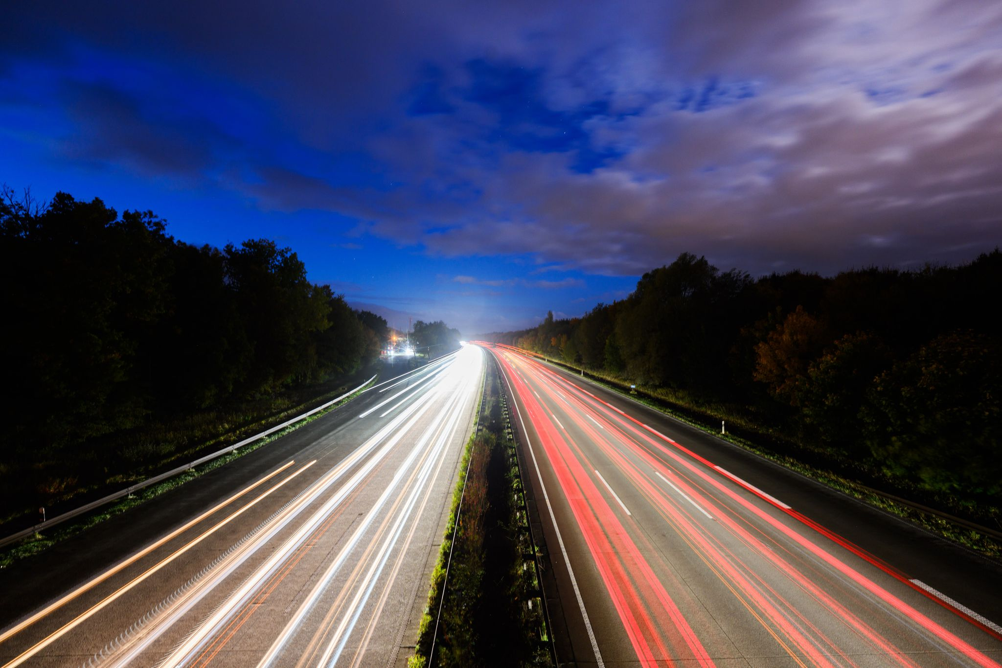 Fast die Hälfte aller Autos in Deutschland steht täglich still