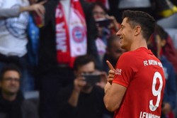 Liga niemiecka: Lewandowski pokonał Gikiewicza i ustanowił rekord [WIDEO]
