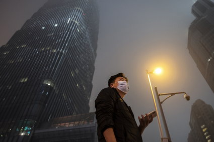 Smog znów dusi Chiny. Gospodarka przyspiesza, a ceny ropy będą rosnąć