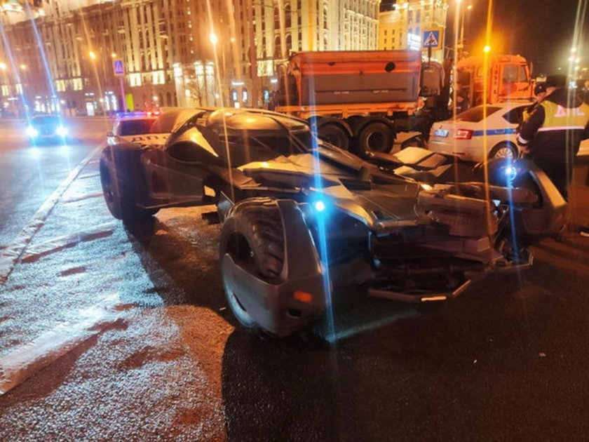 „Batmobil" na ulicach Moskwy