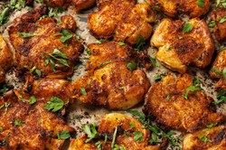 Gniecione ziemniaki z piekarnika. Chrupiący hit na każdą okazję