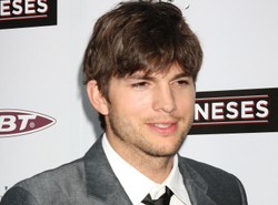 Ashton Kutcher wreszcie odwiedził Demi Moore