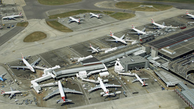 Groźny incydent na lotnisku w Londynie. Samoloty zderzyły się skrzydłami