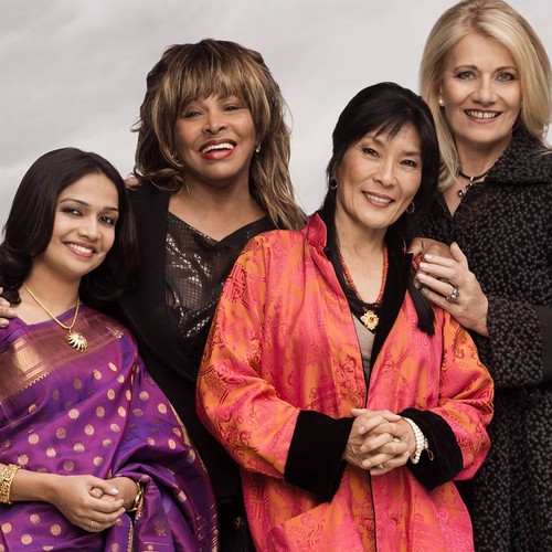 Tina Turner w koleżankami z gupy Beyond