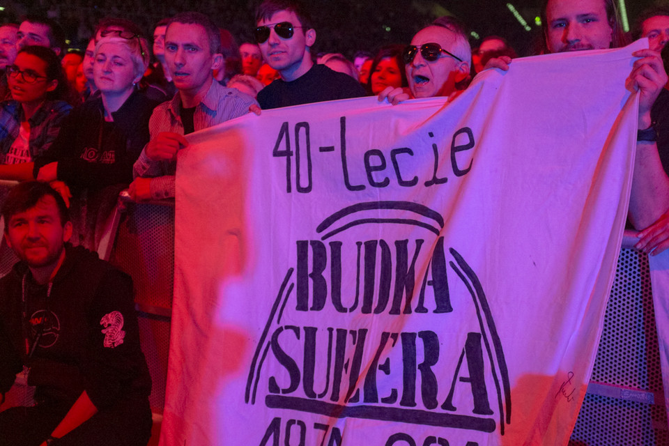 Publicznośc na koncercie Budki Suflera