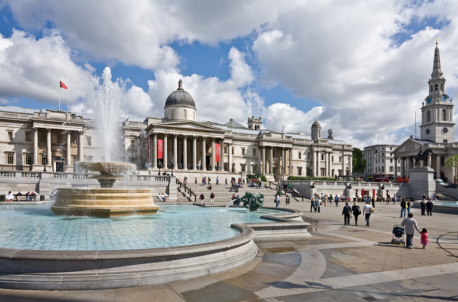 Na londyńskim Trafalgar Square można odnaleźć wiele cech miasta monumentu