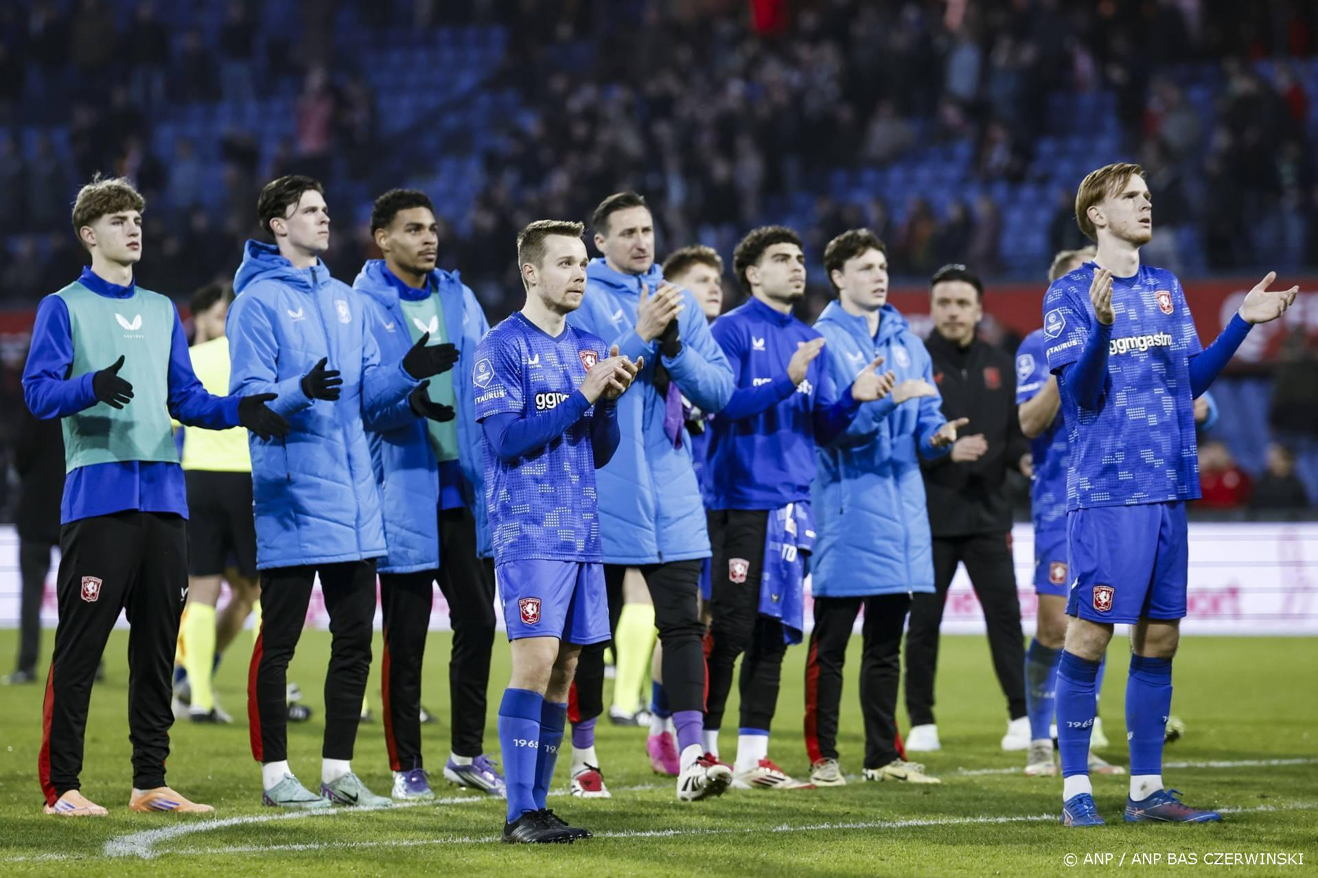 29 schoten voor FC Twente: Feyenoord ontsnapt aan nederlaag in De Kuip