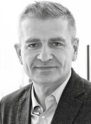Bartosz Arłukowicz, poseł do Parlamentu Europejskiego, wiceprzewodniczący Platformy Obywatelskiej, lekarz pediatra. Minister zdrowia w rządach Donalda Tuska i Ewy Kopacz (2011–2015)