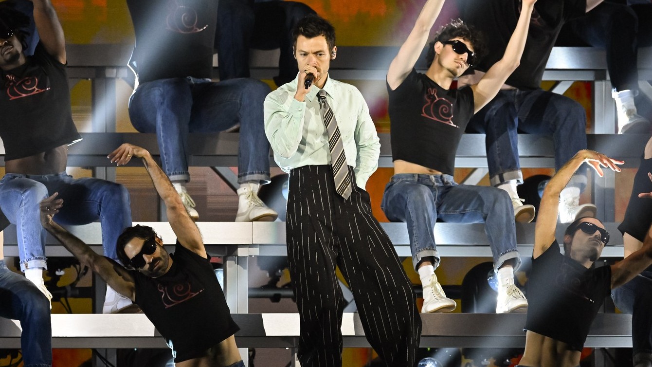 Harry Styles otvoril odovzdávanie cien Brit Awards 2026 so svojim vystúpením, 28. 2. 2026
