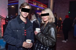 Jest wyrok w sprawie reklamowania alkoholu w Sieci: Aktor i influencerka skazani!