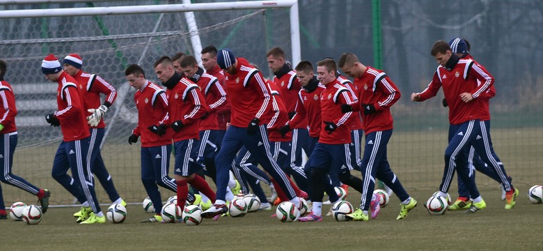Ekstraklasa: Ondrasek podpisał kontrakt Wisłą. Małecki na badaniach