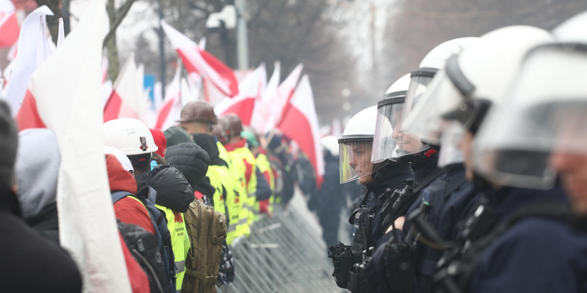 Szykuje się protest taksówkarzy w Warszawie. 