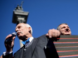 Janusz Korwin-Mikke dla DGP: Merkel się przeraziła, chce w Polsce zrobić zbiornik retencyjny na uchodźców