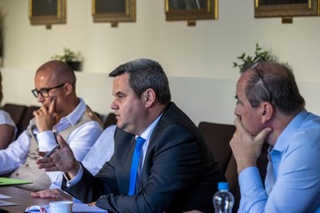 Államtitkári látogatás az orvosi kamarában - ezt mondta a KATA-módosítás kapcsán