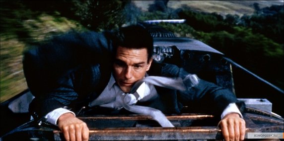 Tom Cruise w filmie "Mission: Impossible"