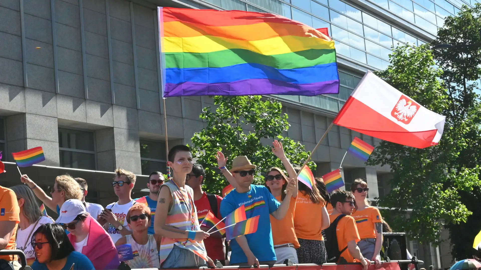 Rok 2022 przez tęczowe okulary. Sukcesy społeczności LGBT+ w Polsce i na świecie