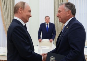 Vladimir Putin i američki diplomata Stiven Vitkof u Kremlju | Foto: Sputnik/Gavriil Grigorov/Pool via REUTERS