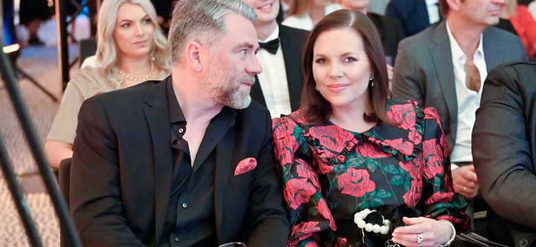 Ola Kwaśniewska i Kuba Badach zdecydowali się na adopcję. Pokazali "córkę" [FOTO]