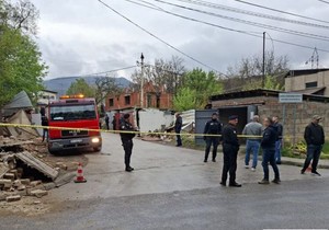 Rušenje garaže u severnom delu Kosovske Mitrovice