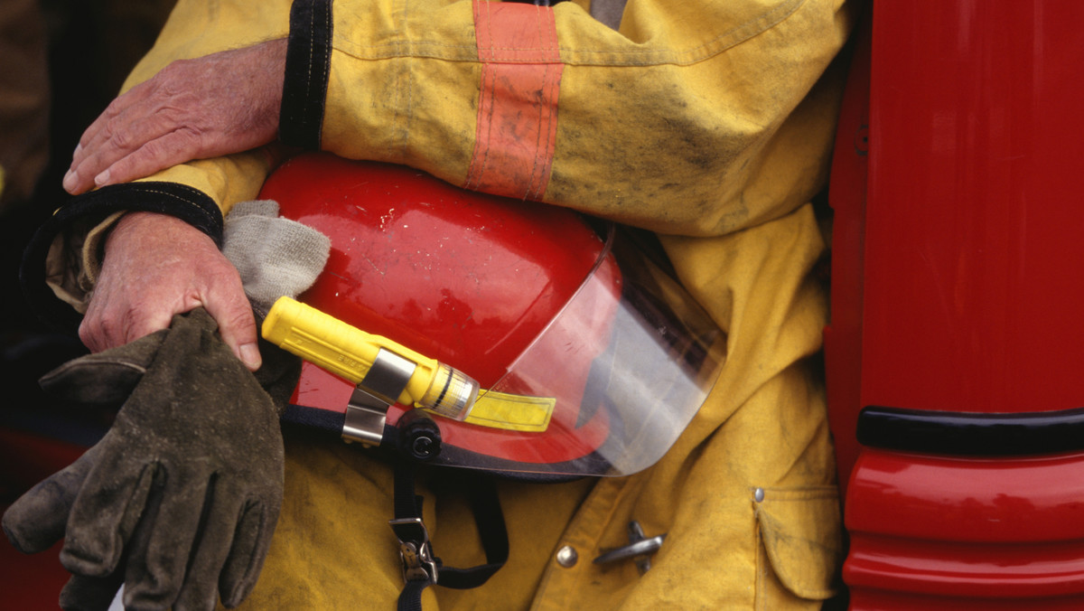 Dwóch strażaków ze Żnina zostało rannych w wyniku przygniecenia przez konar, podczas interwencji polegającej na wycinaniu drzew w miejscowości Słębowo.