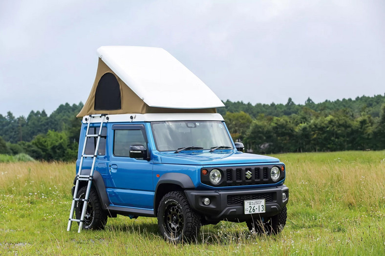 Suzuki Jimny z namiotem dachowym Kamado Canotier J3