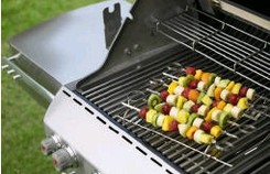 Szaszyłki owocowe Ewy Wachowicz. Idealny deser z grilla