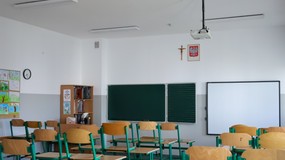 Wybuch w szkole w Braniewie. W trakcie zająć eksplodował telefon jednego z uczniów