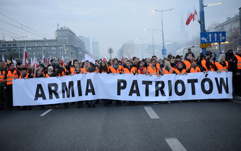 Marsz Niepodległości na ulicach Warszawy