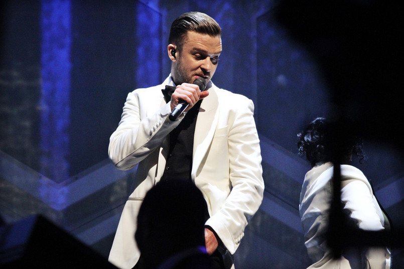 Siedmiokrotnie nominowany, właśnie tyle statuetek Billboard Music Awards 2014 zebrał. Justin Timberlake zdobył nagrody w kategoriach Top Artist, Top Male Artist, Top Billboard 200 Artist, Top Billboard 200 Album, Top Radio Songs Artist, Top R&B Artist oraz Top R&B Album. Nie mógł ich jednak odebrać osobiście – jest w trasie, więc dziękował "satelitarnie"…