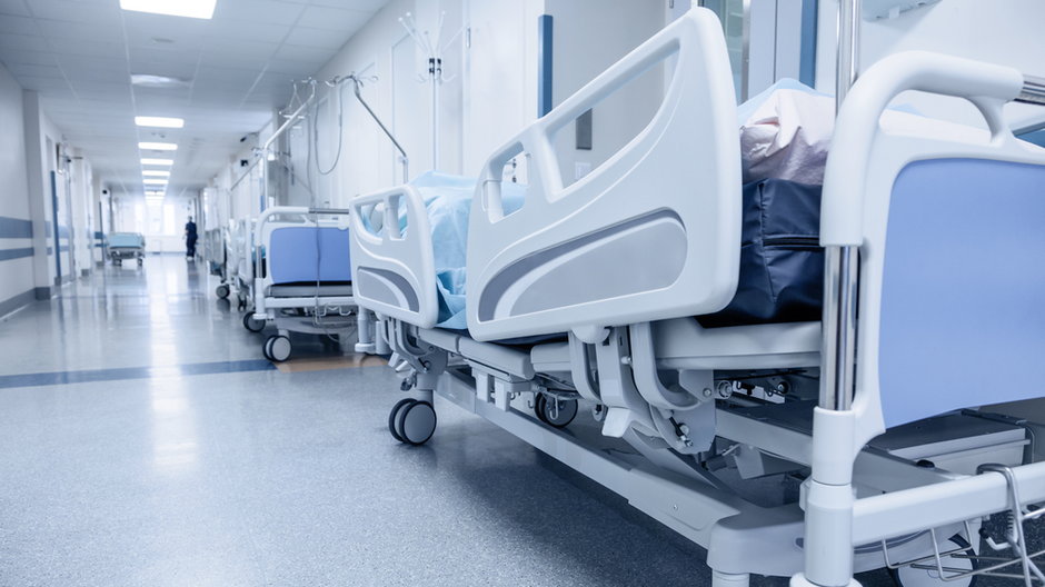 Największy szpital w Radomiu wstrzymał przyjęcia na OIOM. Wszystko przez braki kadrowe