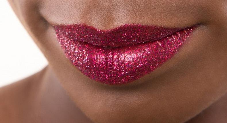 ___5014446___https:______static.pulse.com.gh___webservice___escenic___binary___5014446___2016___5___10___9___diy-glitter-lips