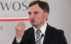 Ziobro wycofuje kontrowersyjną zmianę w art. 212. 'Nie chodzi o polityków, ale zwykłych Kowalskich'