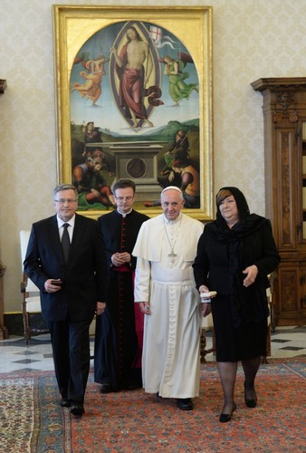 Prezydent Komorowski na audiencji u papieża Franciszka