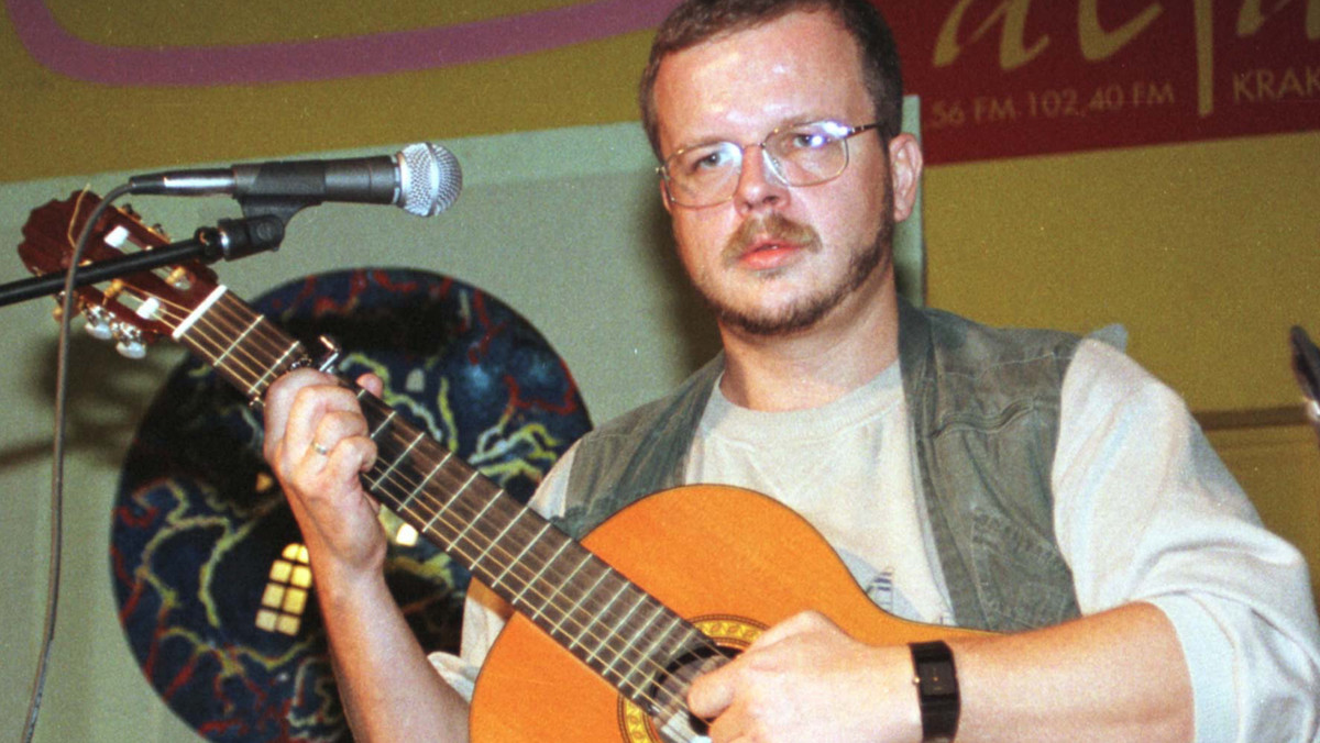 Jacek Kaczmarski zmarł 11 lat temu na raka krtani. W świadomości Polaków zapisał się jako bard "Solidarności" za sprawą piosenki "Mury", która stałą się hymnem związku zawodowego.