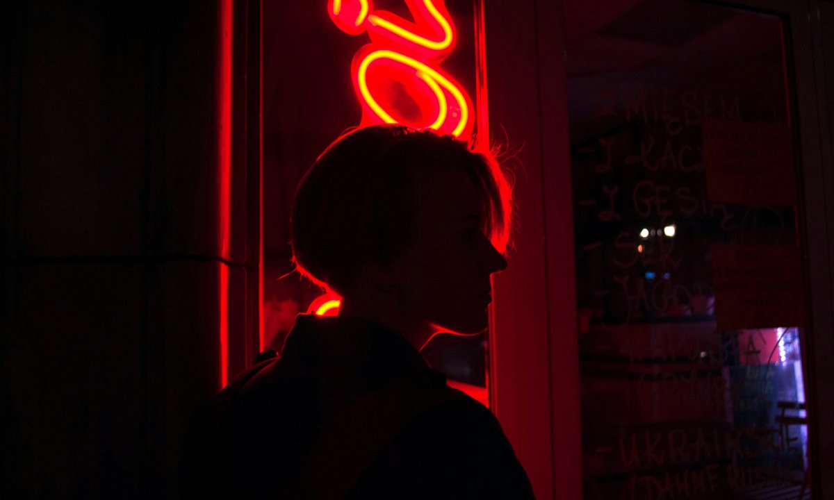 Skarpy i neony. Za co jeszcze kochamy Warszawę?