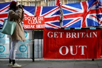 Jak brexit uderzył w Polaków w Wielkiej Brytanii? Lidia uważa, iż ośmielił Anglików. "Sąsiadka zaczęła nas nękać"