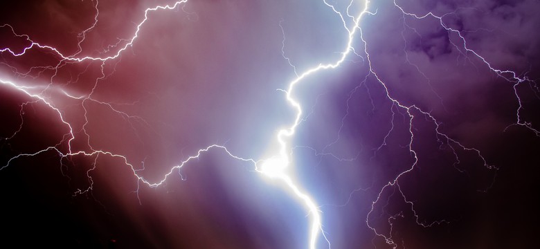 Alert RCB. Ostrzeżenie przed gwałtownymi burzami i brakiem prądu