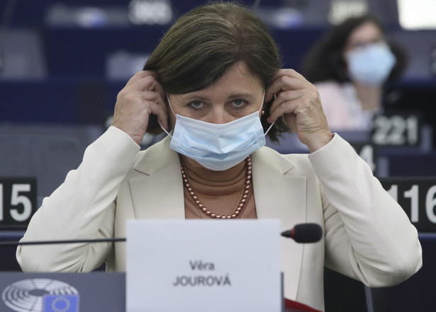 Viera Jourova podczas posiedzenia Parlamentu Europejskiego w Strasburgu