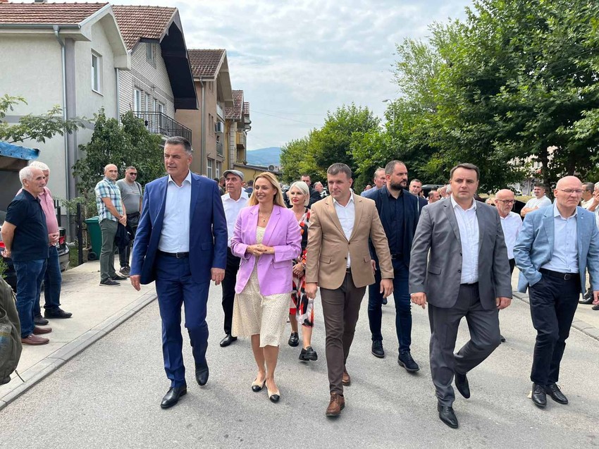 Tanasković sa sa ministrom turizma i omladine Huseinom Memićem i gradonačelnikom Novog Pazara Nihatom Biševcem