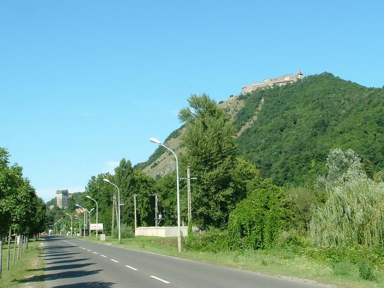 Reggel Visegrádról hazafelé felvettem egy stoppoló anyukát és 3,5 éves leánykáját...