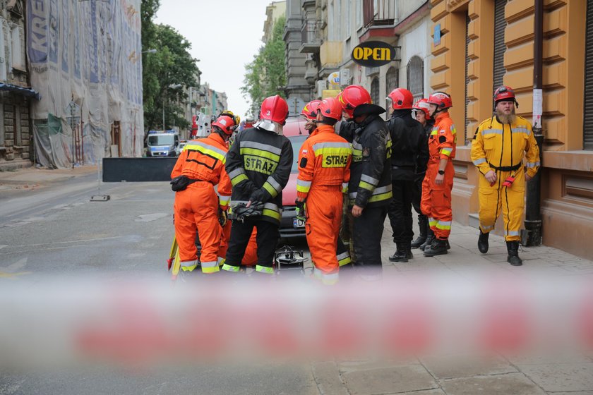 Runęła kamienica przy Rewolucji