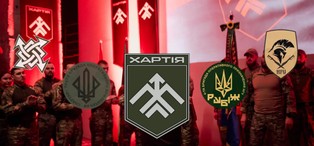 Ukraina buduje armię od nowa! Tylko dlaczego zaczyna od korpusu "Azow"?