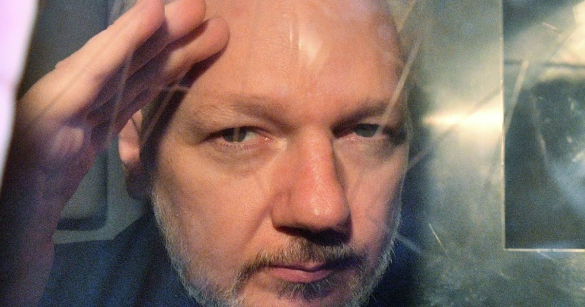 Sweden to give 'new information' on Assange rape probe