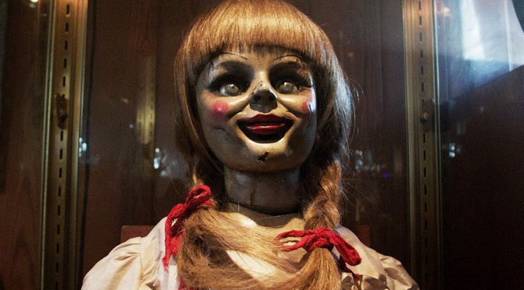 Annabelle-t nem egyszerű kordában tartani.