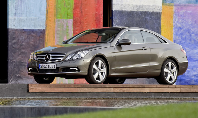 Genewa 2009: Mercedes-Benz E-Klasa Coupe - dane techniczne i zdjęcia